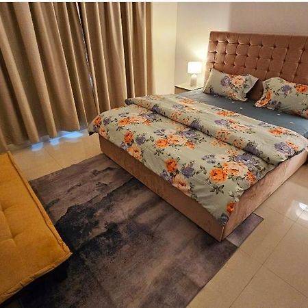 Splendid Villa Rooms Near Dubai Airport Exterior foto